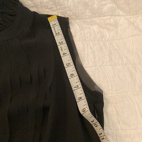 NWT Ann Taylor LOFT sleeveless black dress, ruffle collar, button front, size 4 - Picture 13 of 15